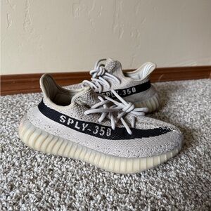 Yeezy Sneakers - Cream and Black